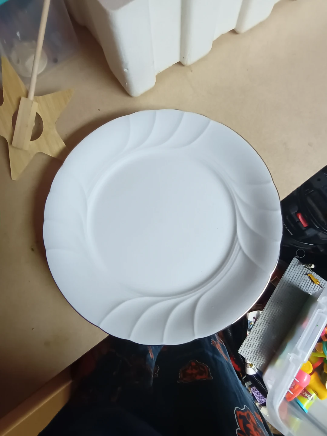 Hole set of dishes 32 count