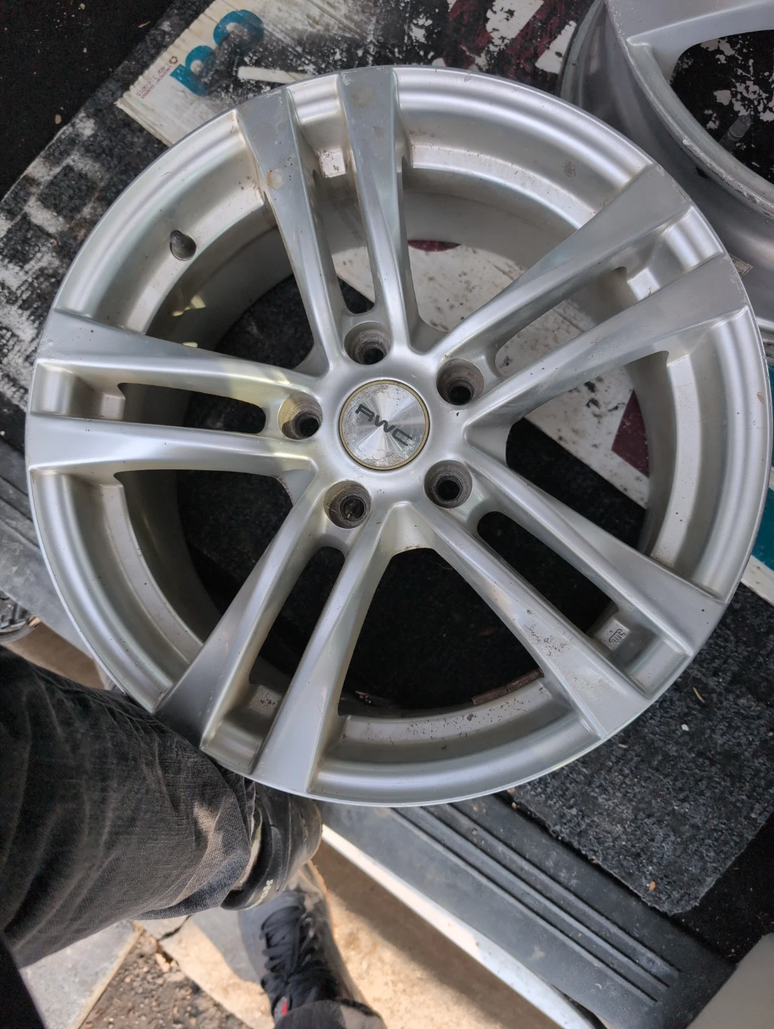 FWC RX4 Light Alloy Wheels