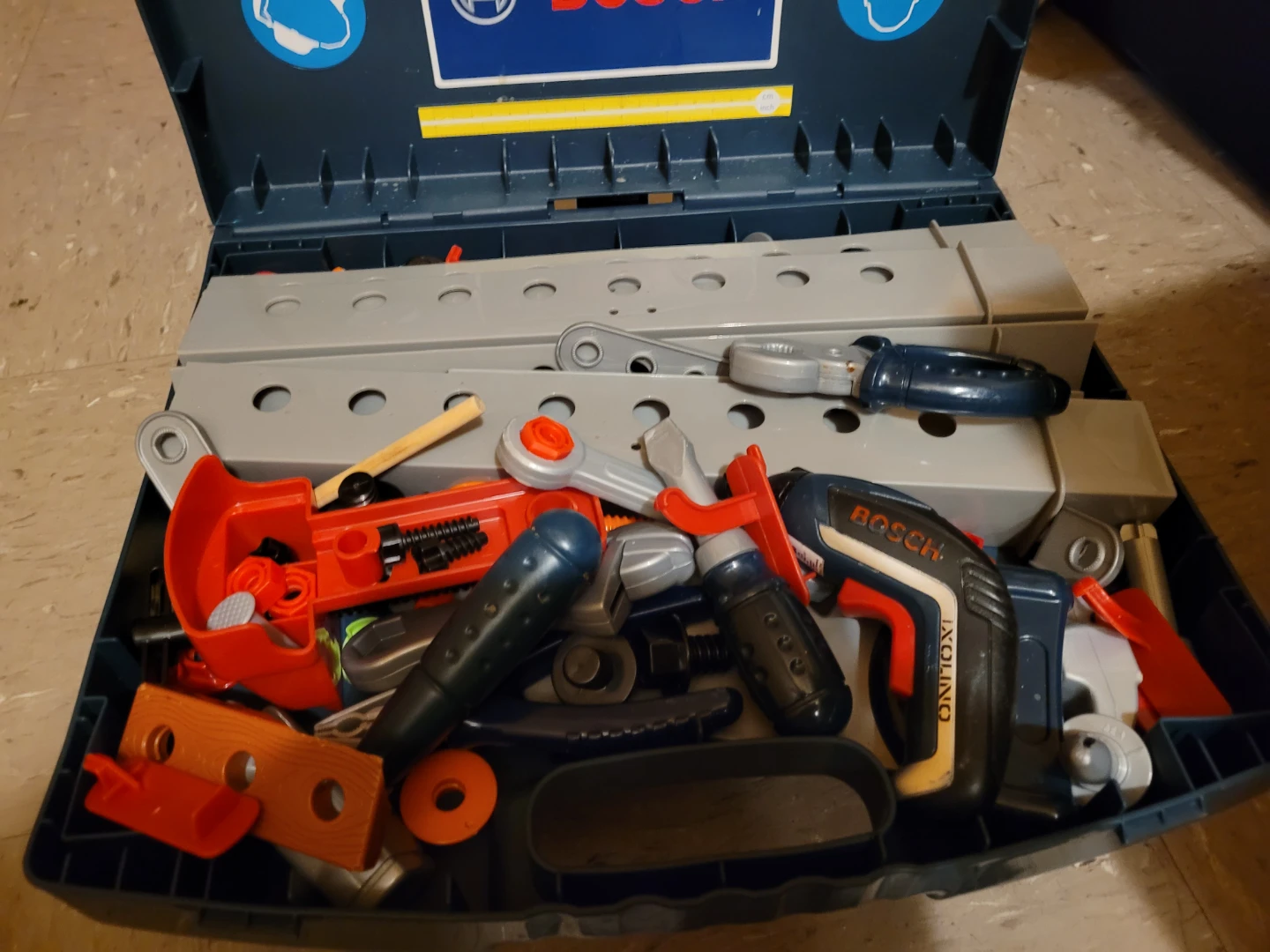 Bosch Toy Tool Set Workbench with Accessories - photo 2