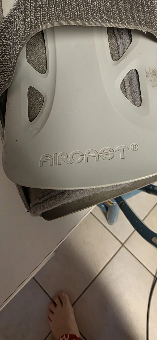 Aircast Walking Boot Size 2 - photo 3