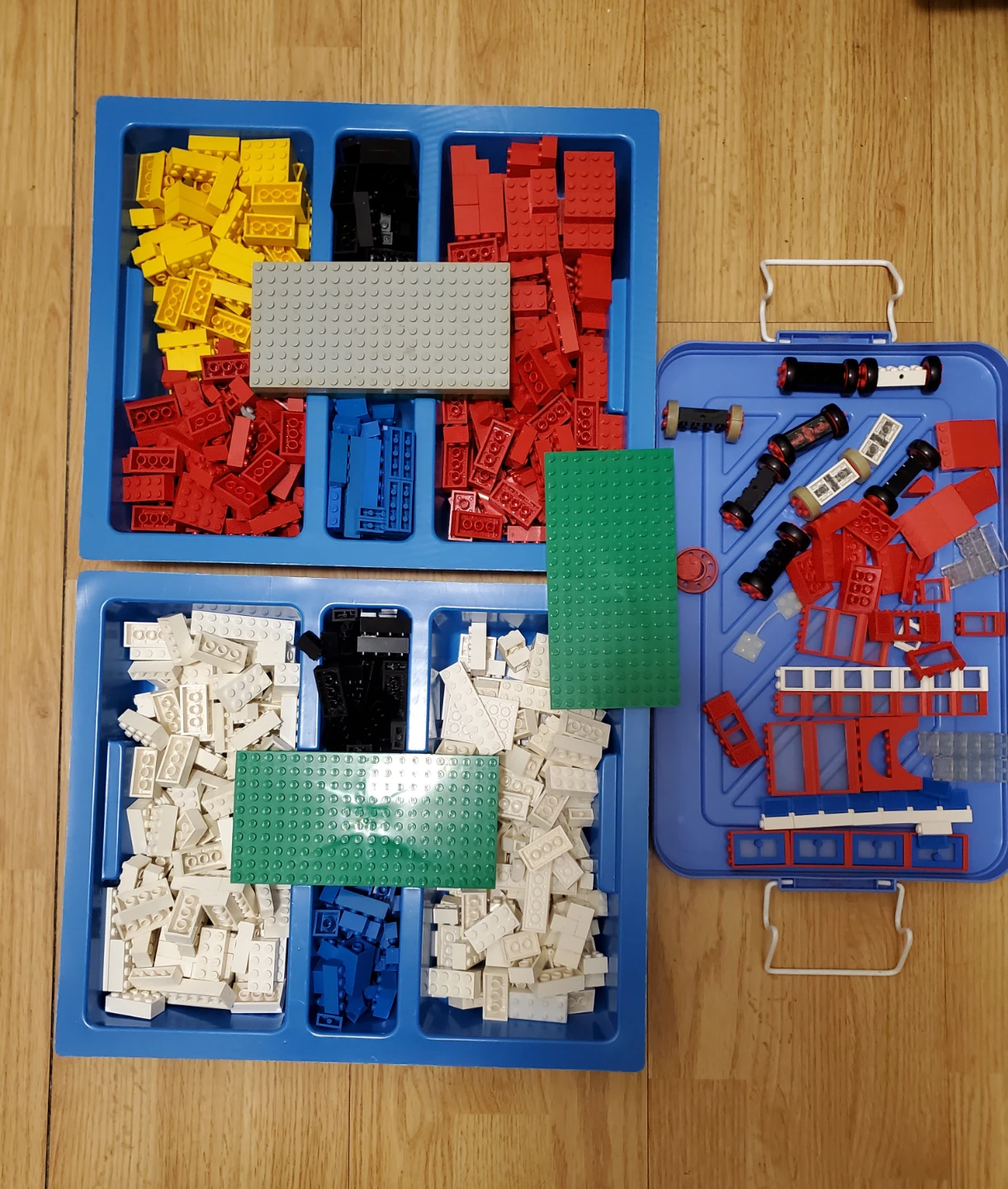 1970's LEGO by Samsonite