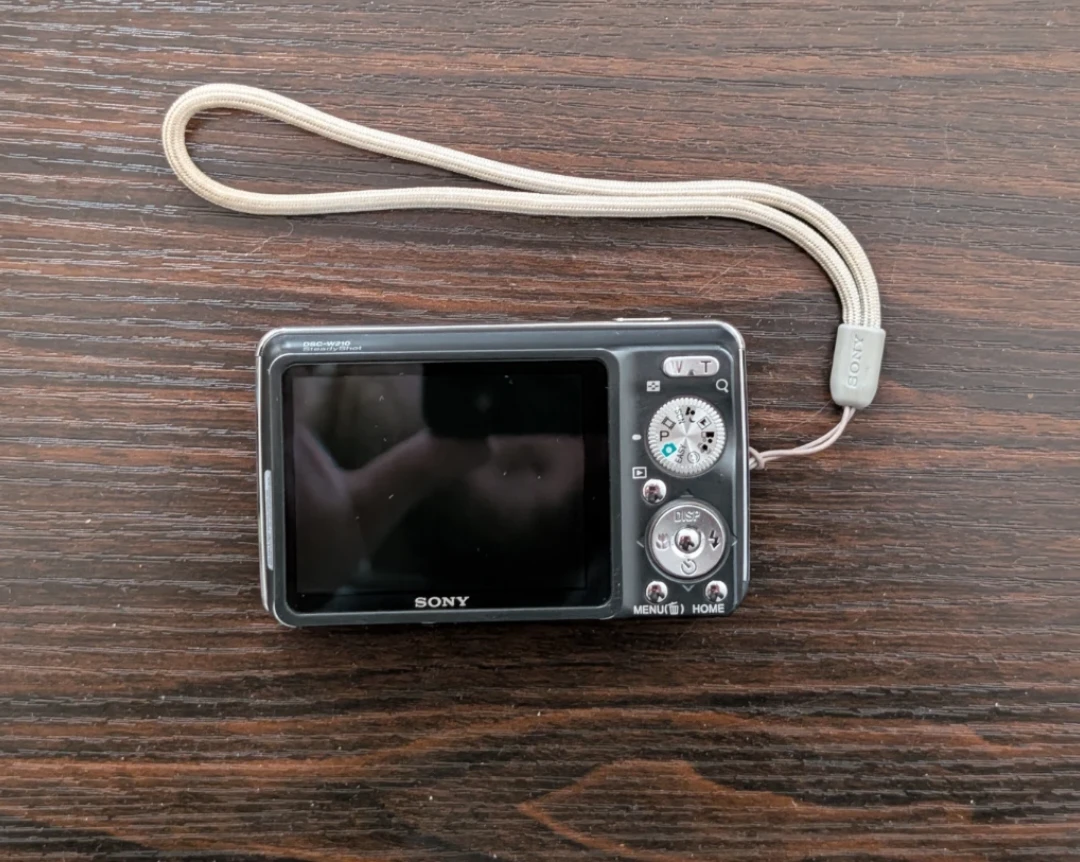 Sony Cyber-shot DSC-W210 12.1 MP Digital Camera - photo 2
