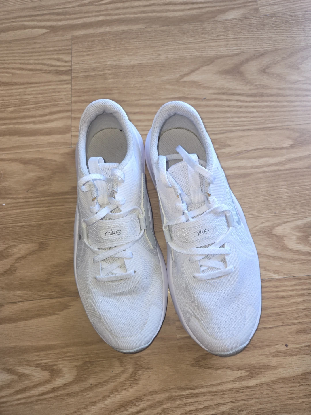 Nike DV3975-10X Women's White Training Shoes Size 8 - photo 2