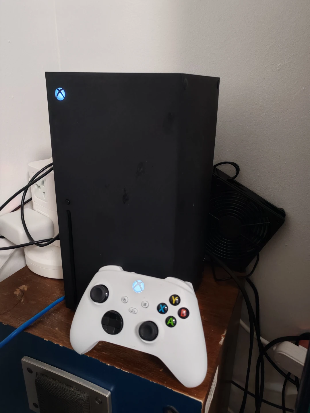 Xbox Series X 1TB SSD Gaming Console and Controller
