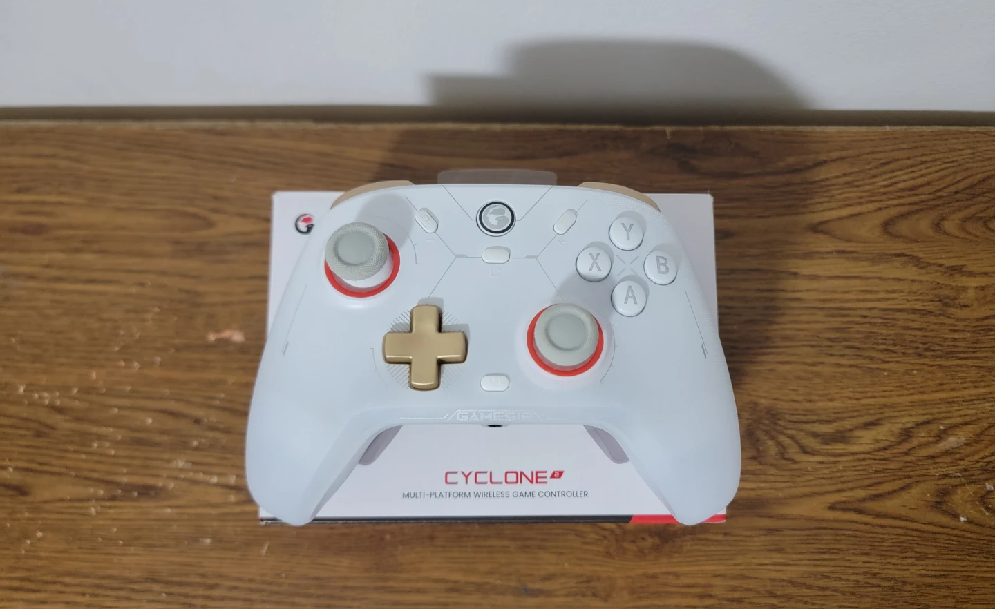 Gamesir cyclone 2 hall effect controller - photo 2