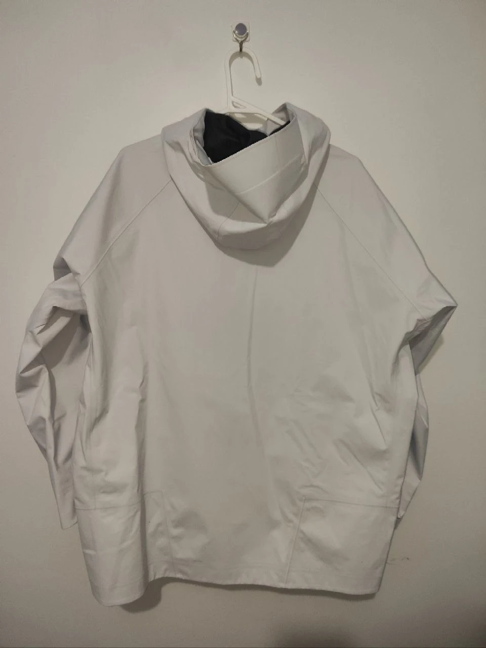 Arc'teryx Veilance Woman's Anelle Coat (Small) - photo 2