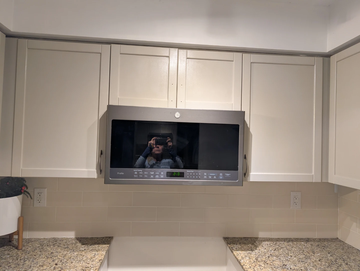 GE Profile Over-the-Range Microwave - photo 2