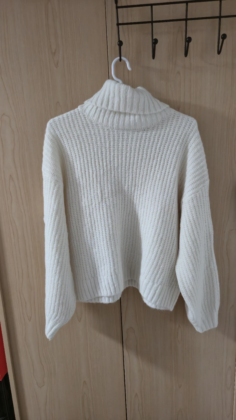 Old Navy White Turtleneck Sweater Size M - photo 2
