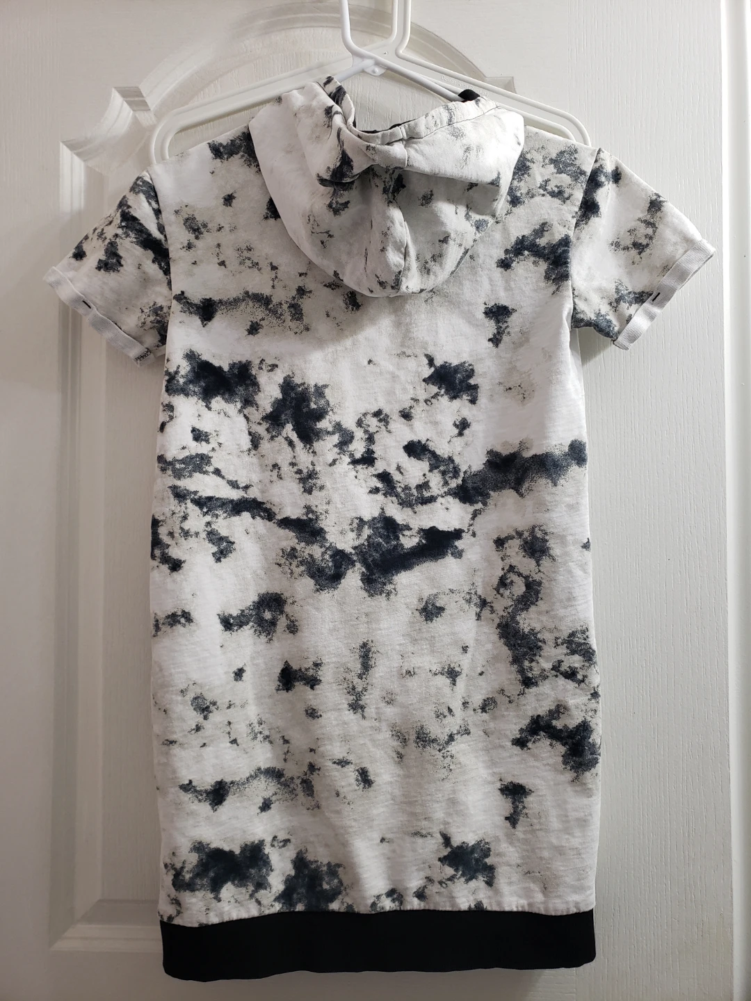 Guess Denim Dress Size 12.Can fit 10-12 years old - photo 2
