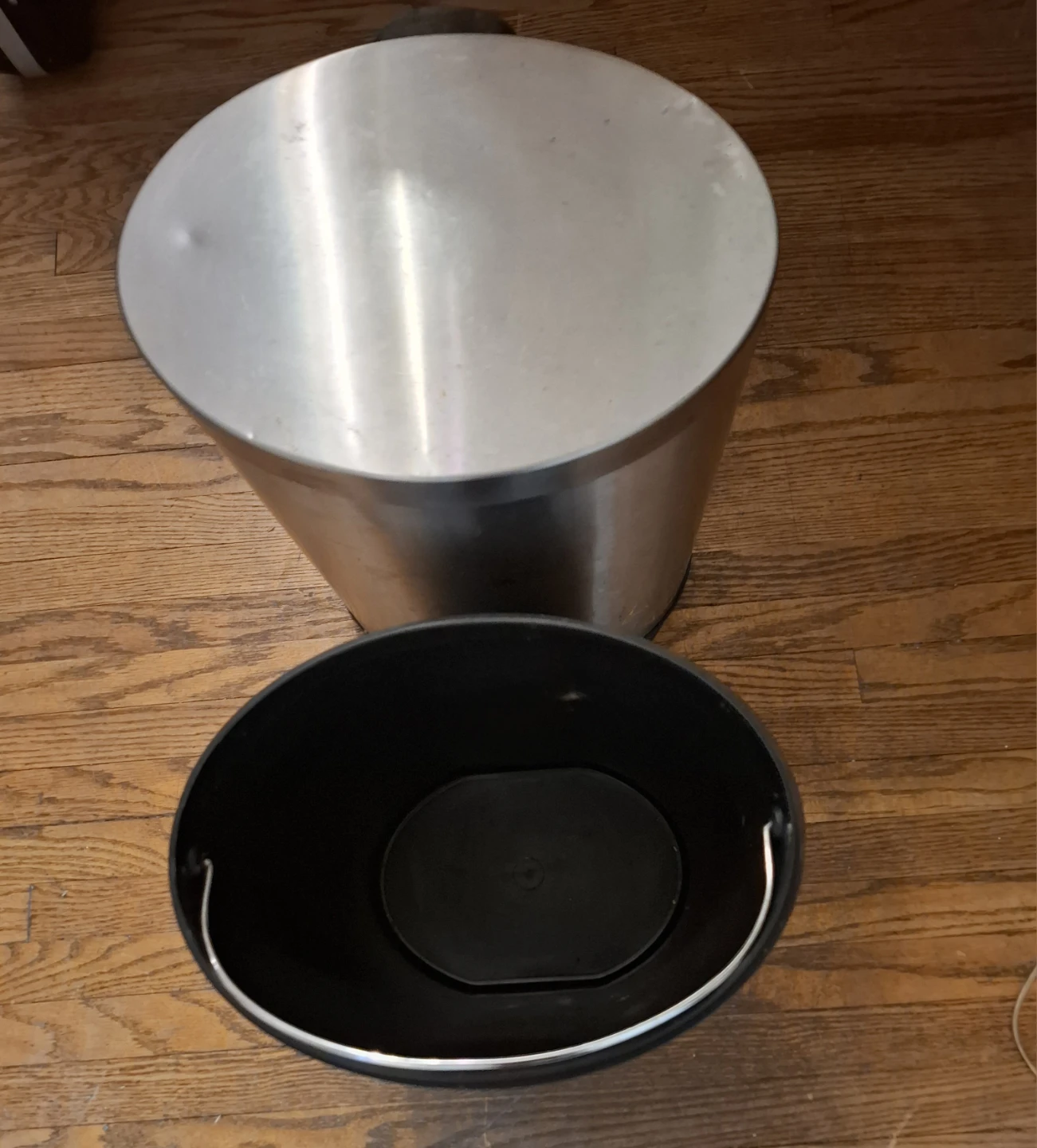 Stainless Steel Pedal Bin - photo 2