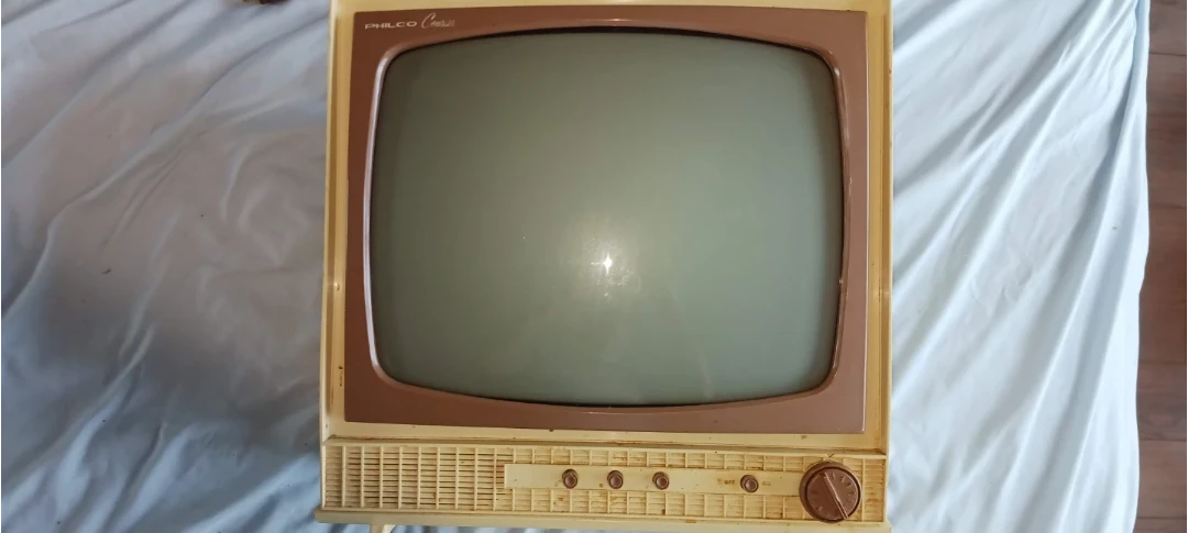 🥕 Philco Model 2620 Television