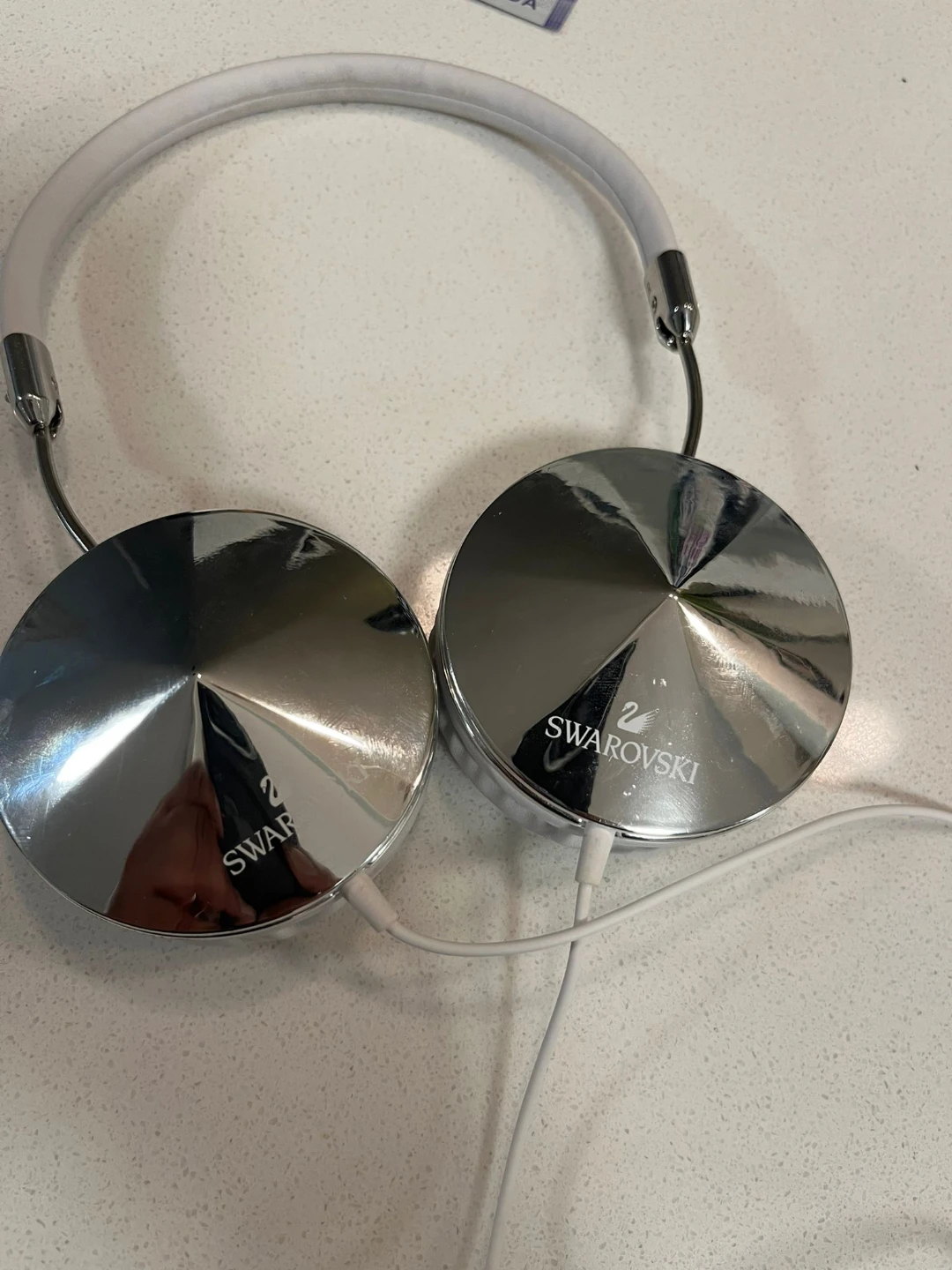 Swarovski White and Silver Headphones - photo 2