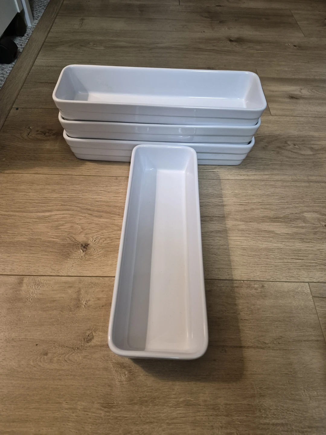 Set of 4 White Ceramic Serving Trays - photo 2