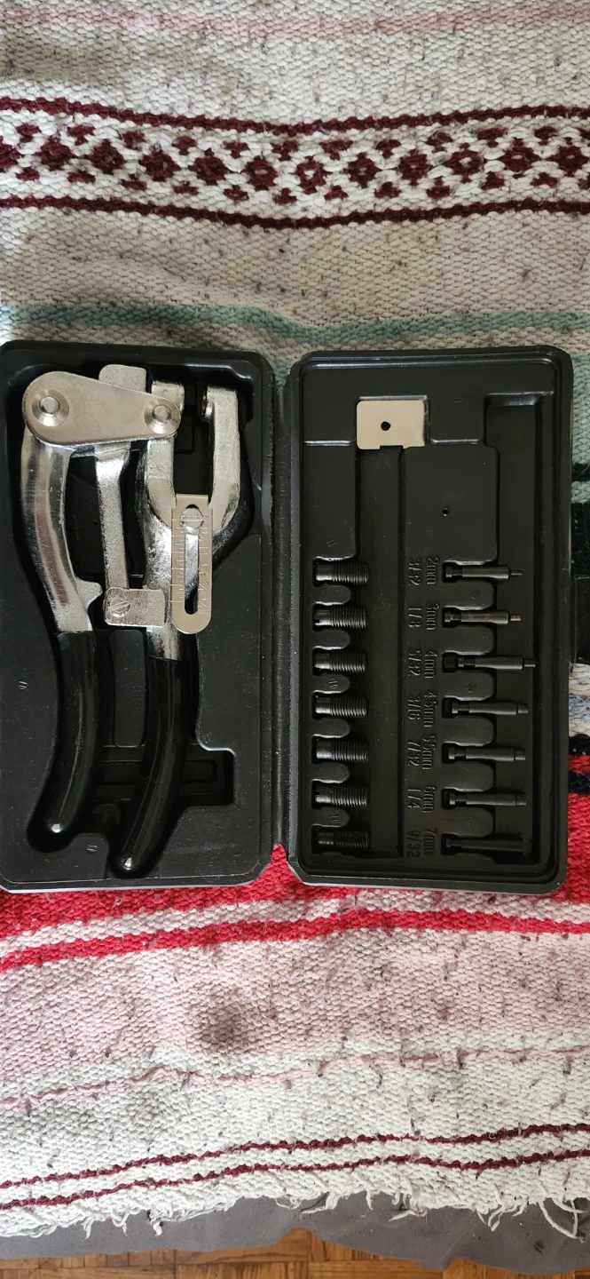 Leather Hole Punch Tool Kit – Belt, Studs, Buttons, Leathercraft