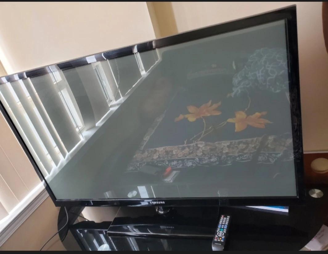 (Tv+ glass STAND both fs)Samsung plasma 50"Tv+TV stand fs $160)