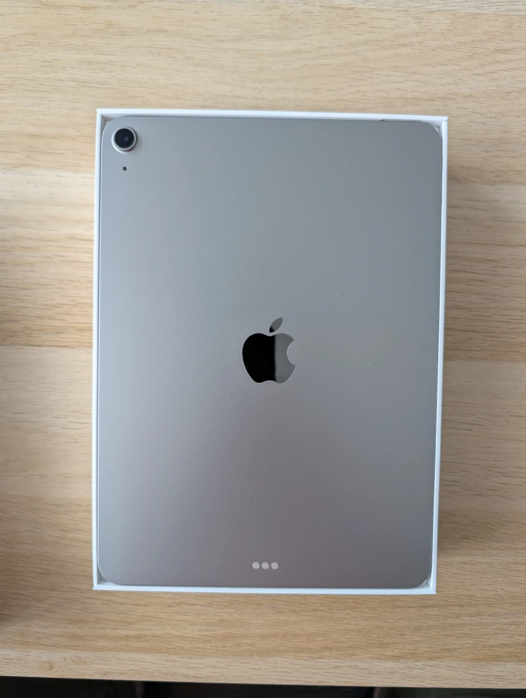 iPad Air M3 (256GB, Wi-Fi) – Under Warranty - photo 3
