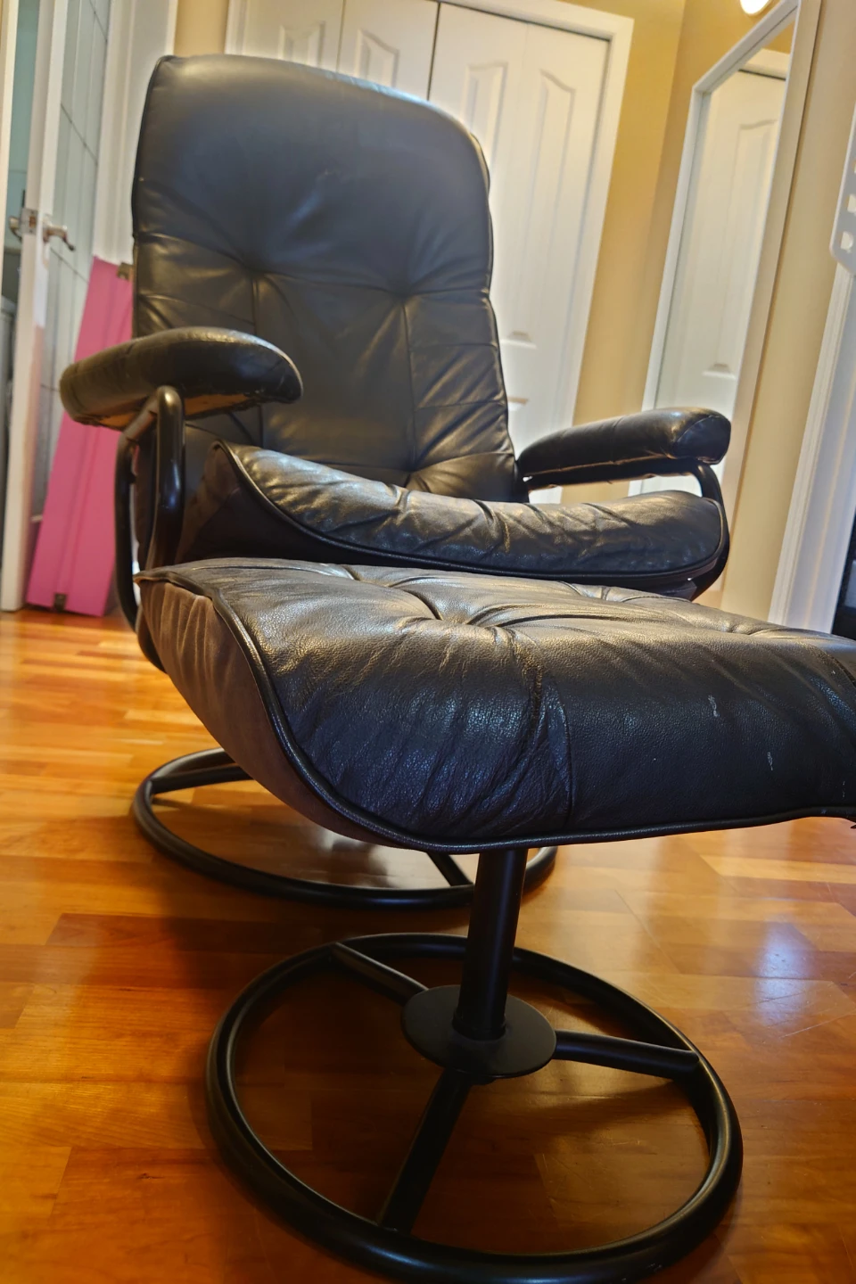 Black Leather Recliner Chair with Ottoman