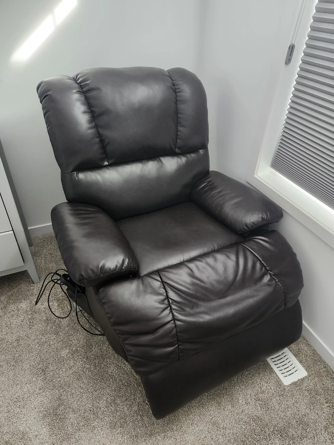 Power Lift Recliner Chair  Heat & Massage Excellent Condition