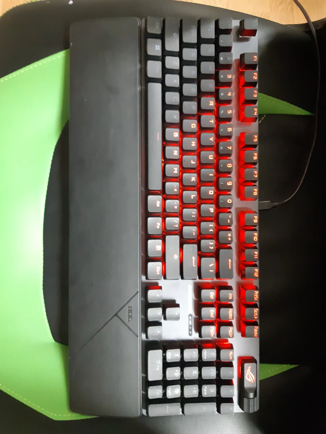 ASUS ROG Strix Scope ll  with Magnetic Wrist Rest - photo 2