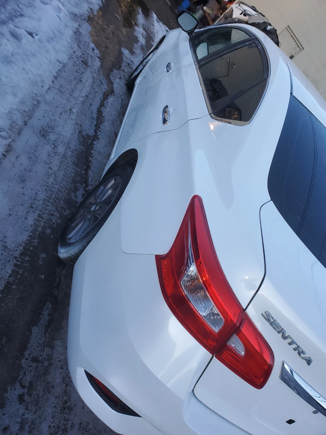 Nissan Sentra SV White - photo 4