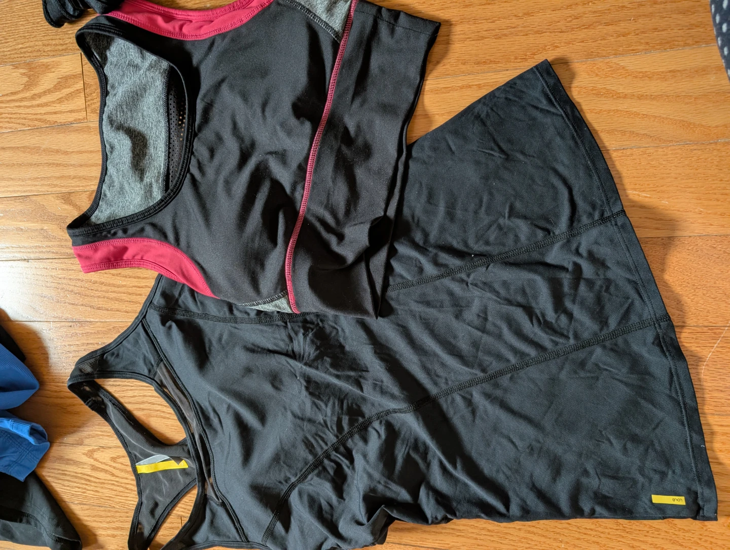 Women's Athletic Wear Bundle Size S -10 items - photo 4