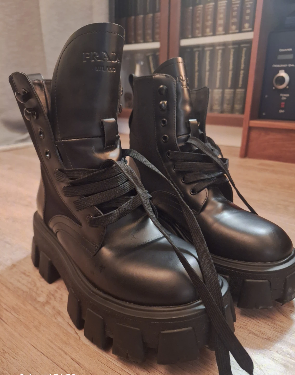 Combat boots