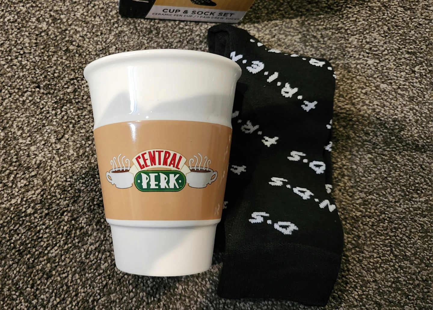 Friends Central Perk Cup & Sock Set - photo 2