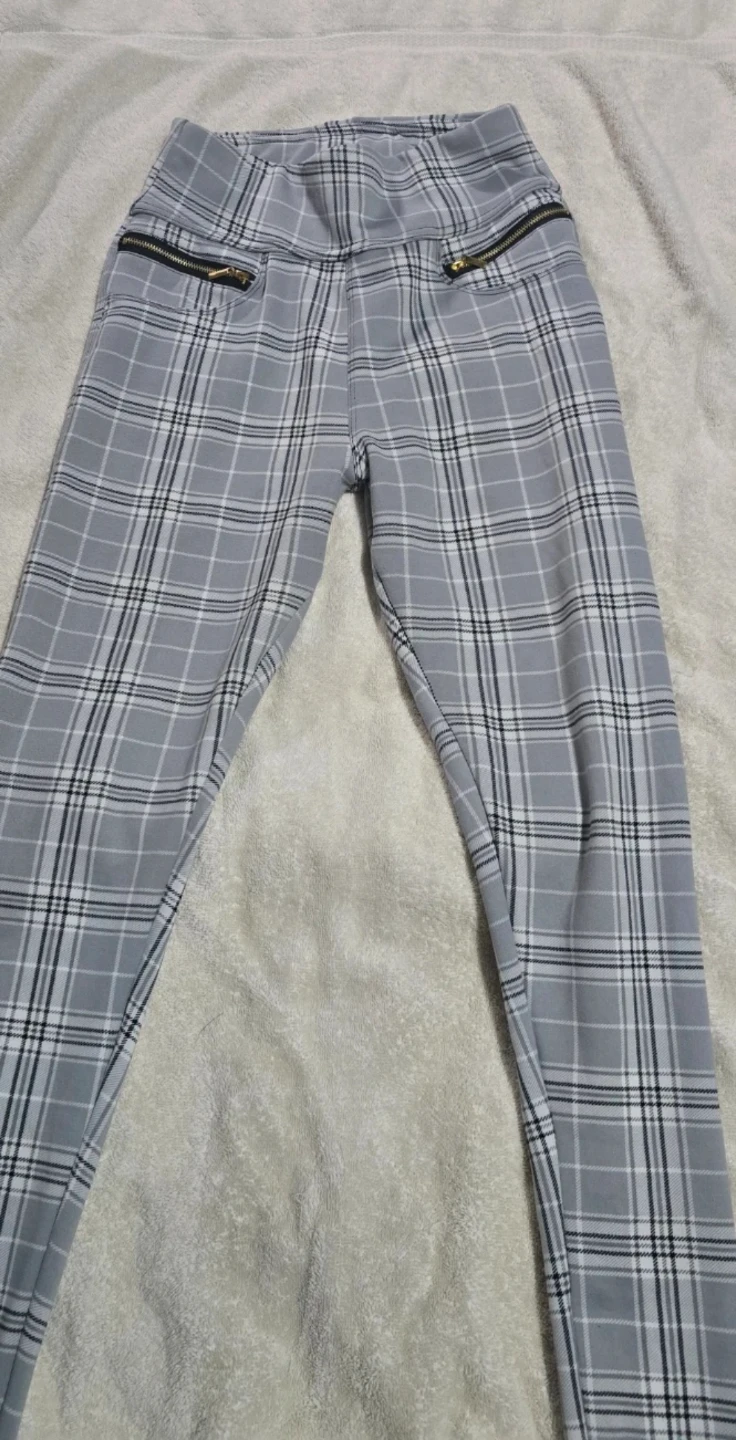 Streetwear Society Plaid Pants - Size Medium
