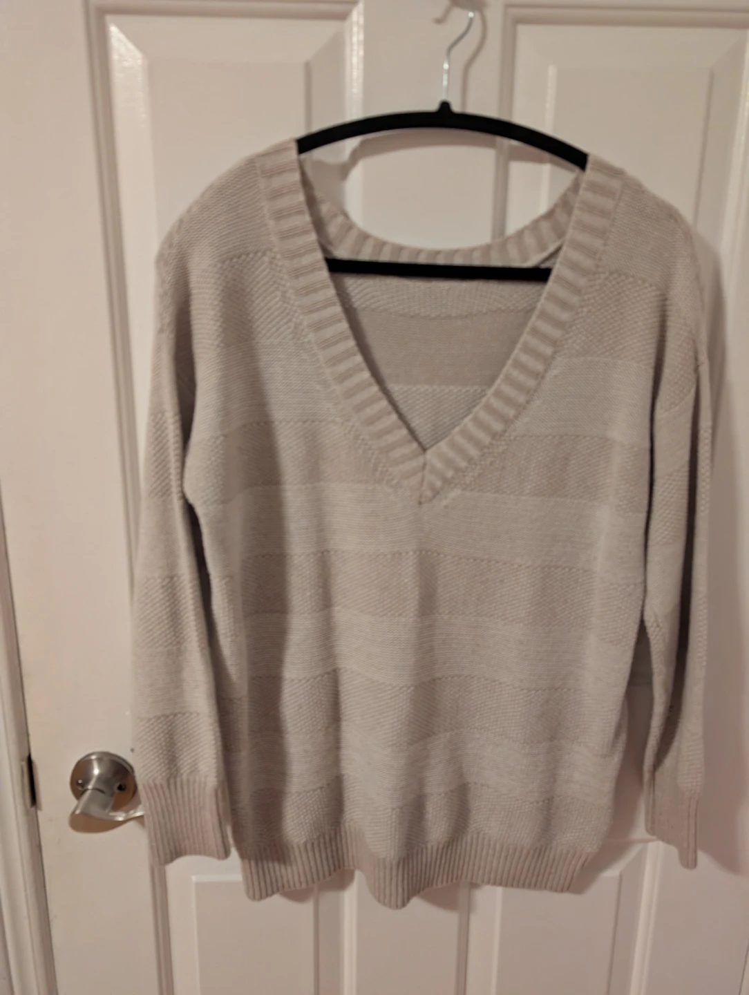 BCBGGeneration Women's  V-Neck Sweater - Size S 🧡 - photo 2