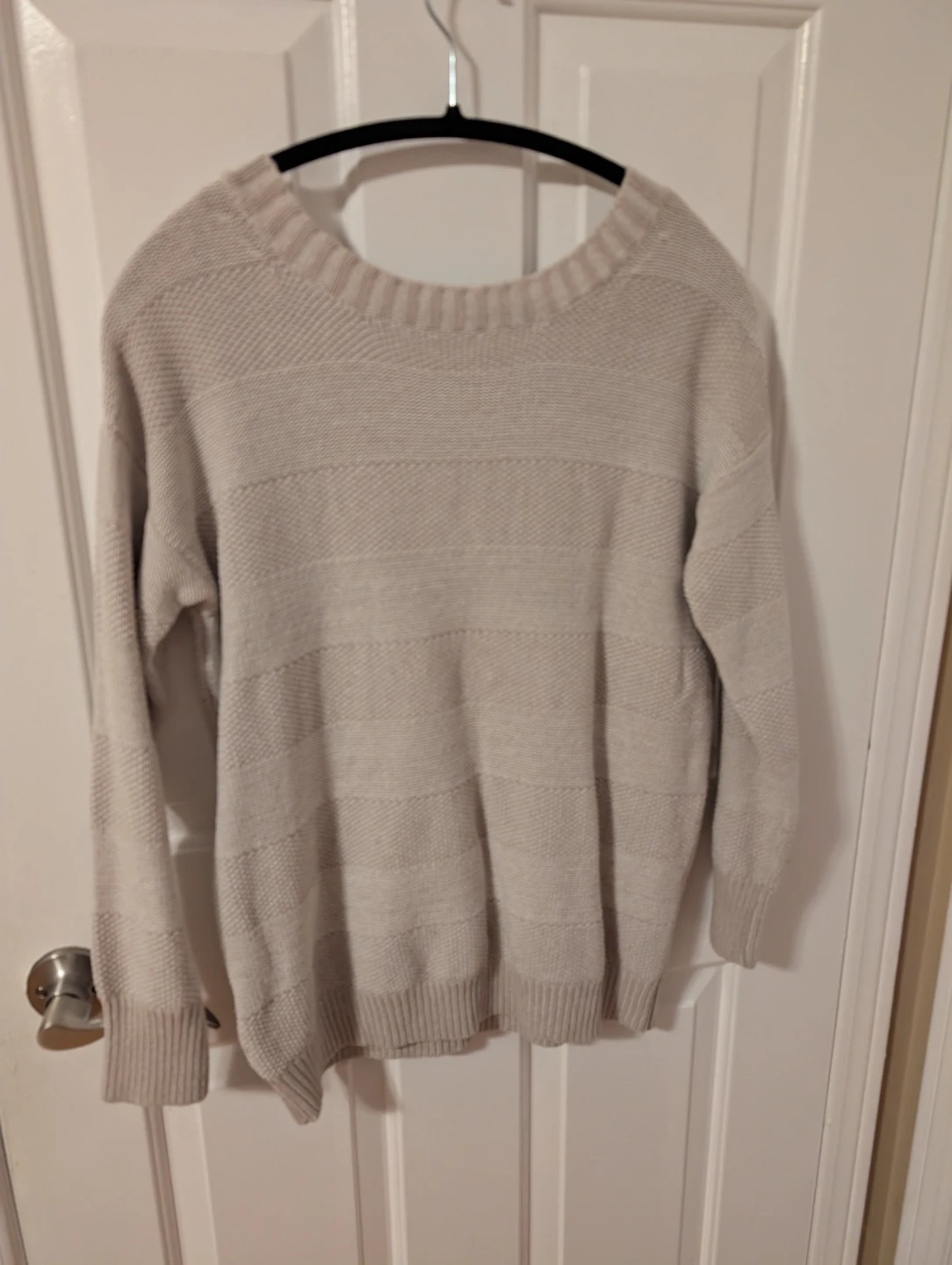 BCBGGeneration Women's  V-Neck Sweater - Size S 🧡 - photo 3