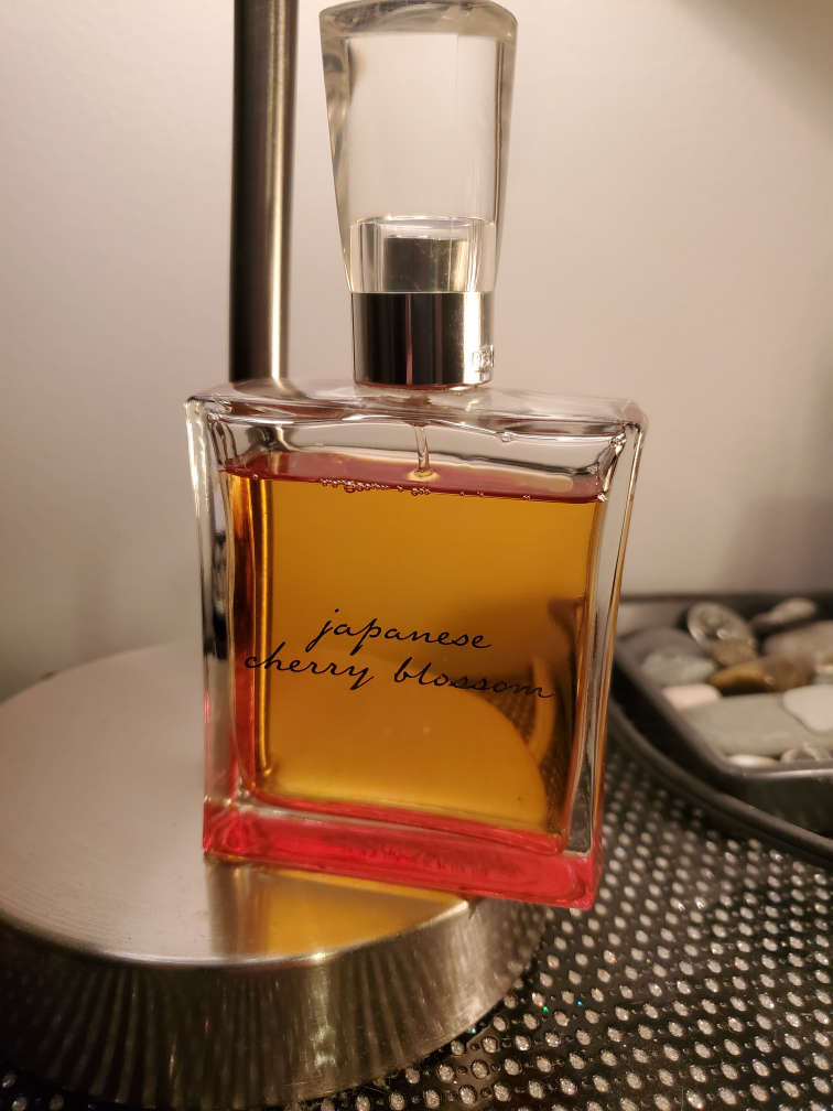 The signature scent Japanese Cherry Blossom Perfume - photo 3
