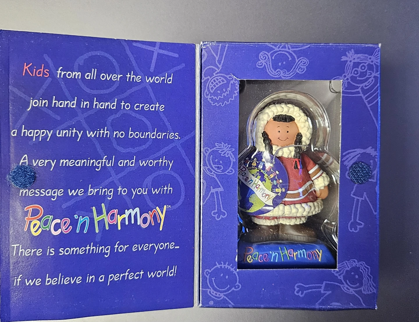 Inuit Girl- Peace 'n Harmony Figurine - photo 3