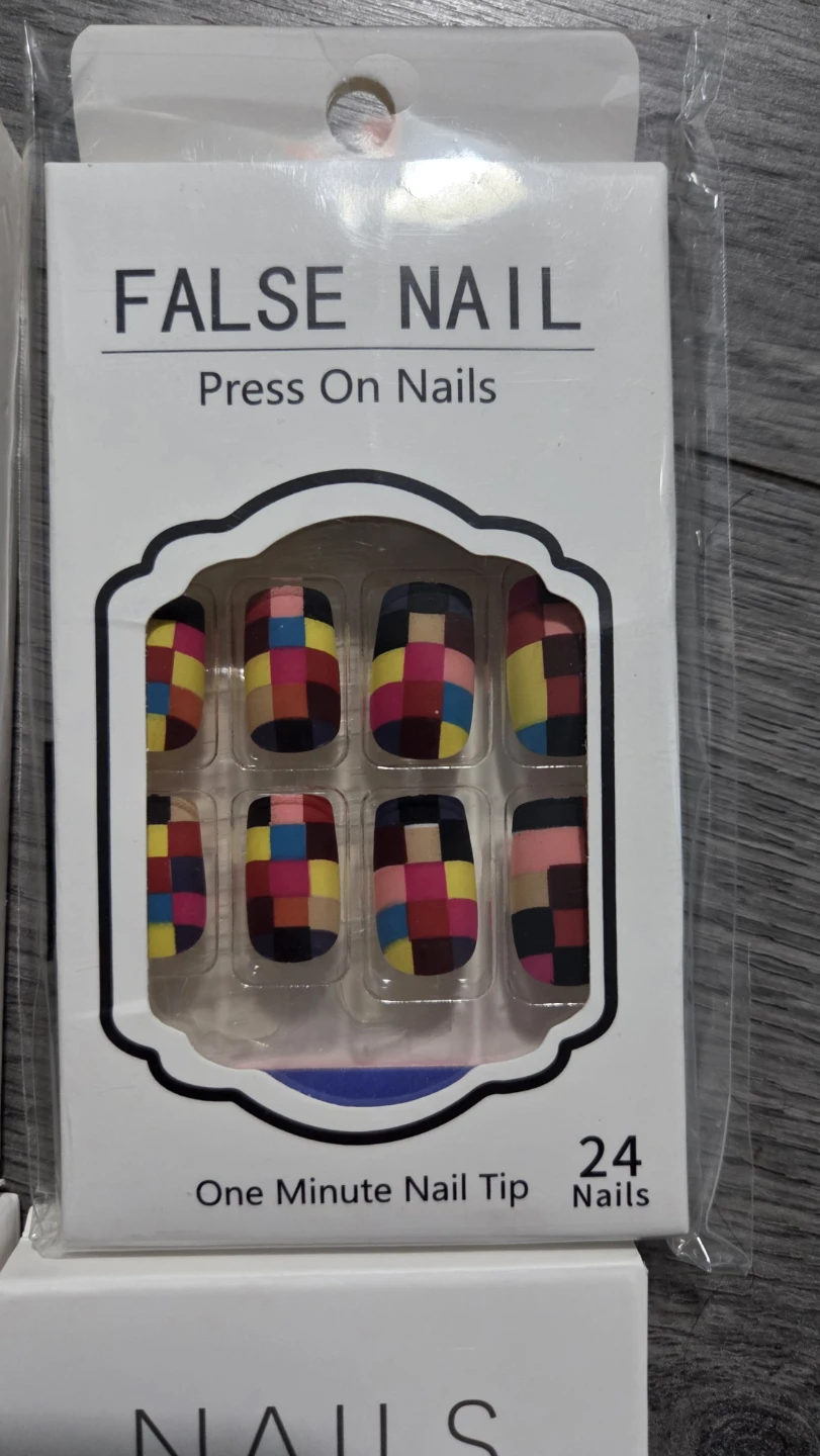 5 sets of press on nails - photo 4
