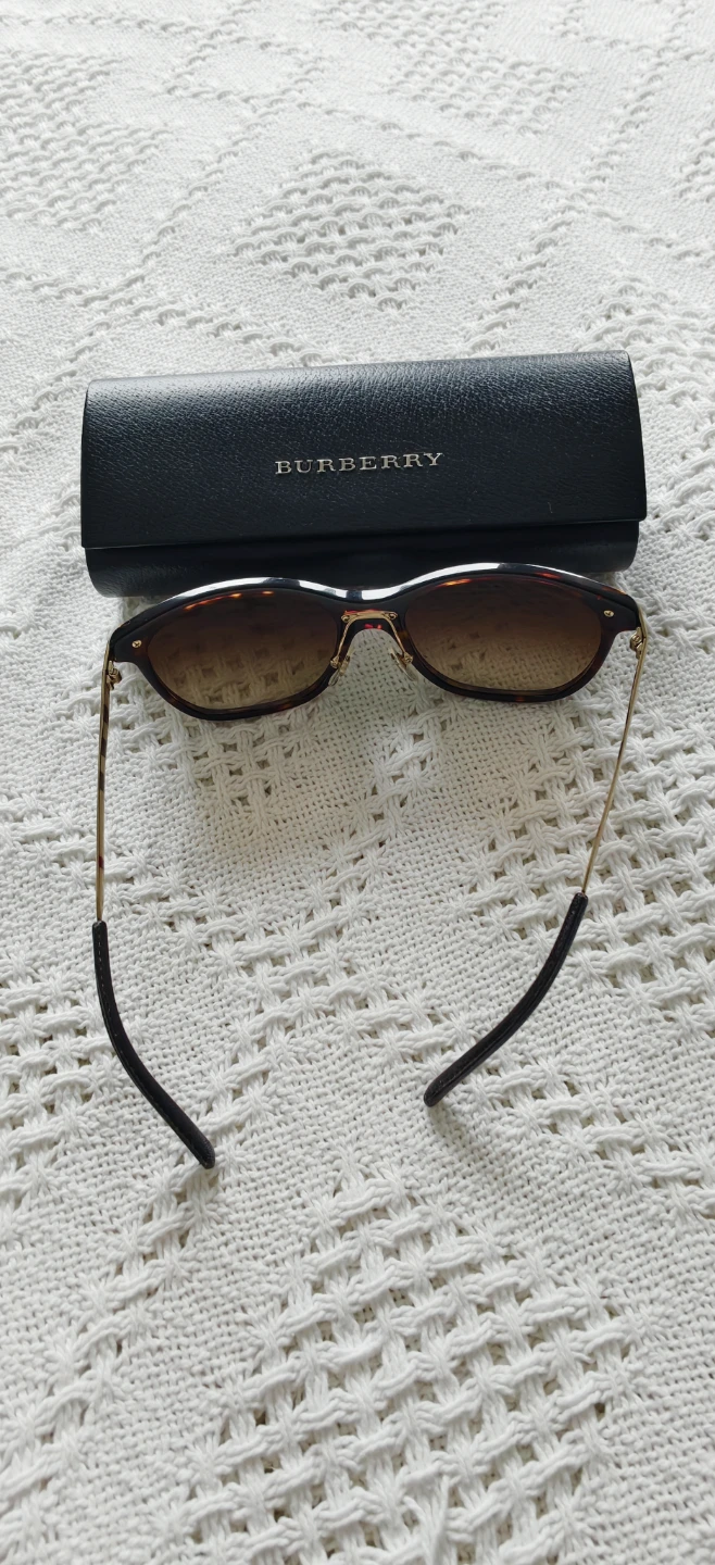 Burberry Sunglasses with Case - photo 4