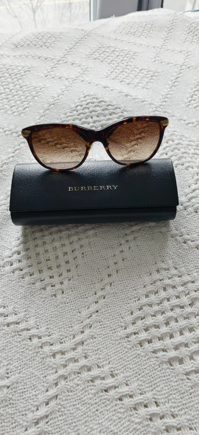 Burberry Sunglasses with Case - photo 5