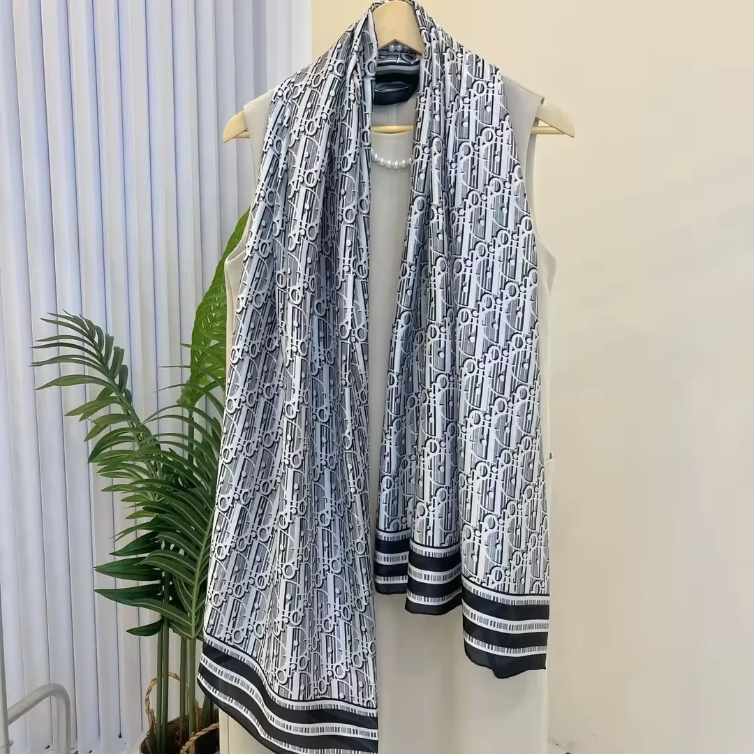 Lightweight Large Monogram Scarf 180x90cm
