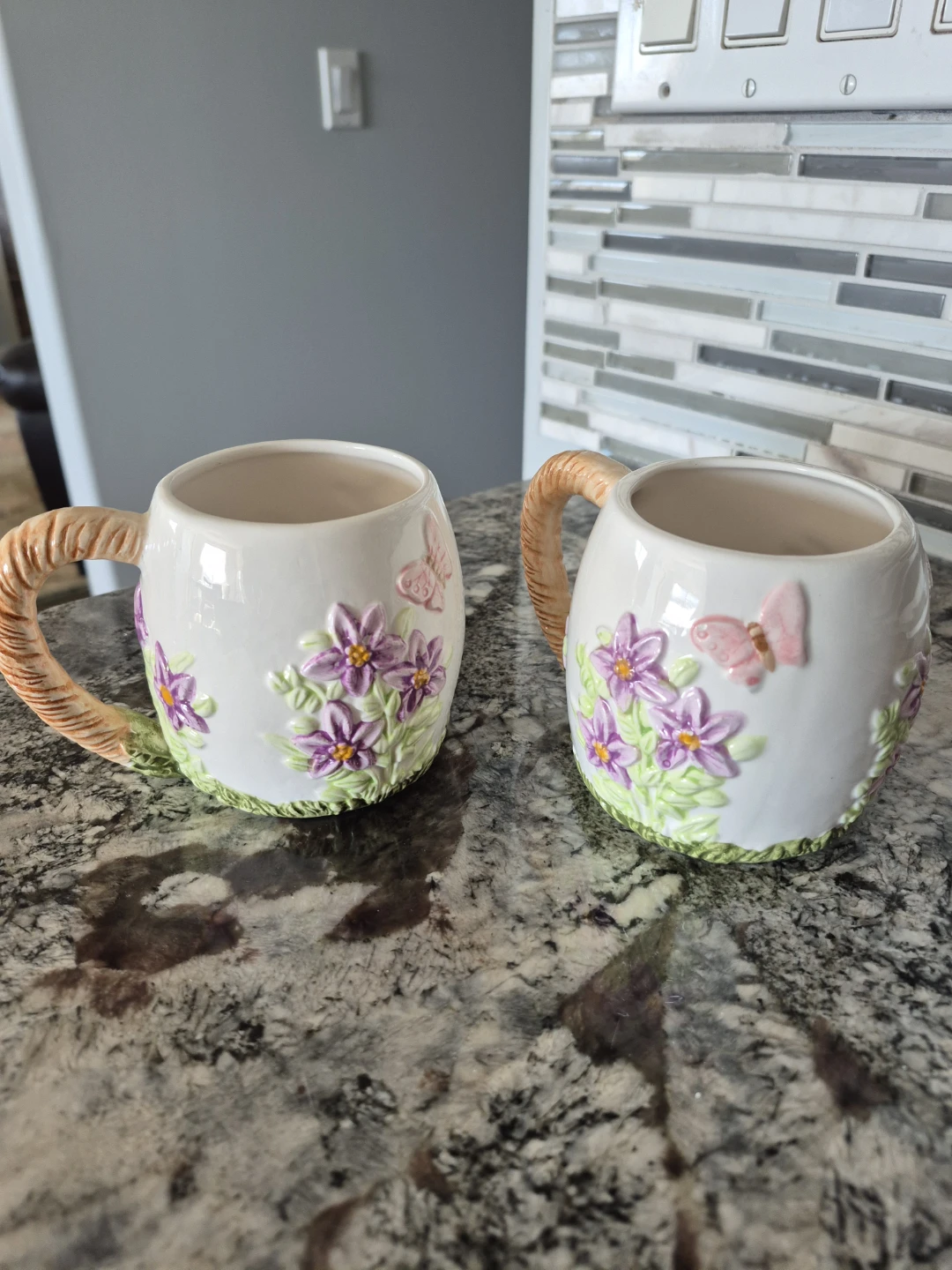 Cute Easter mugs, price for both - photo 2