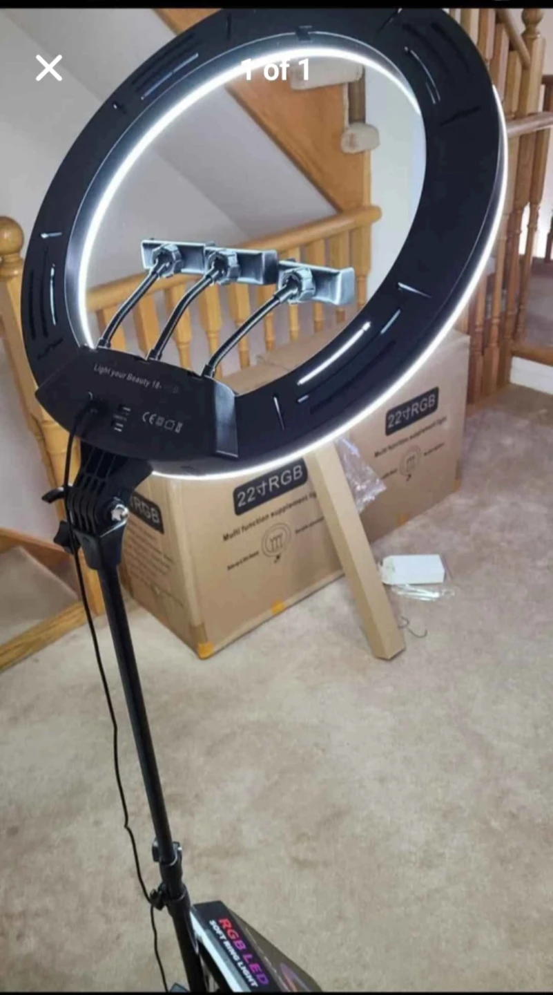 New 18"  LED Ring Light 6ft Tripod