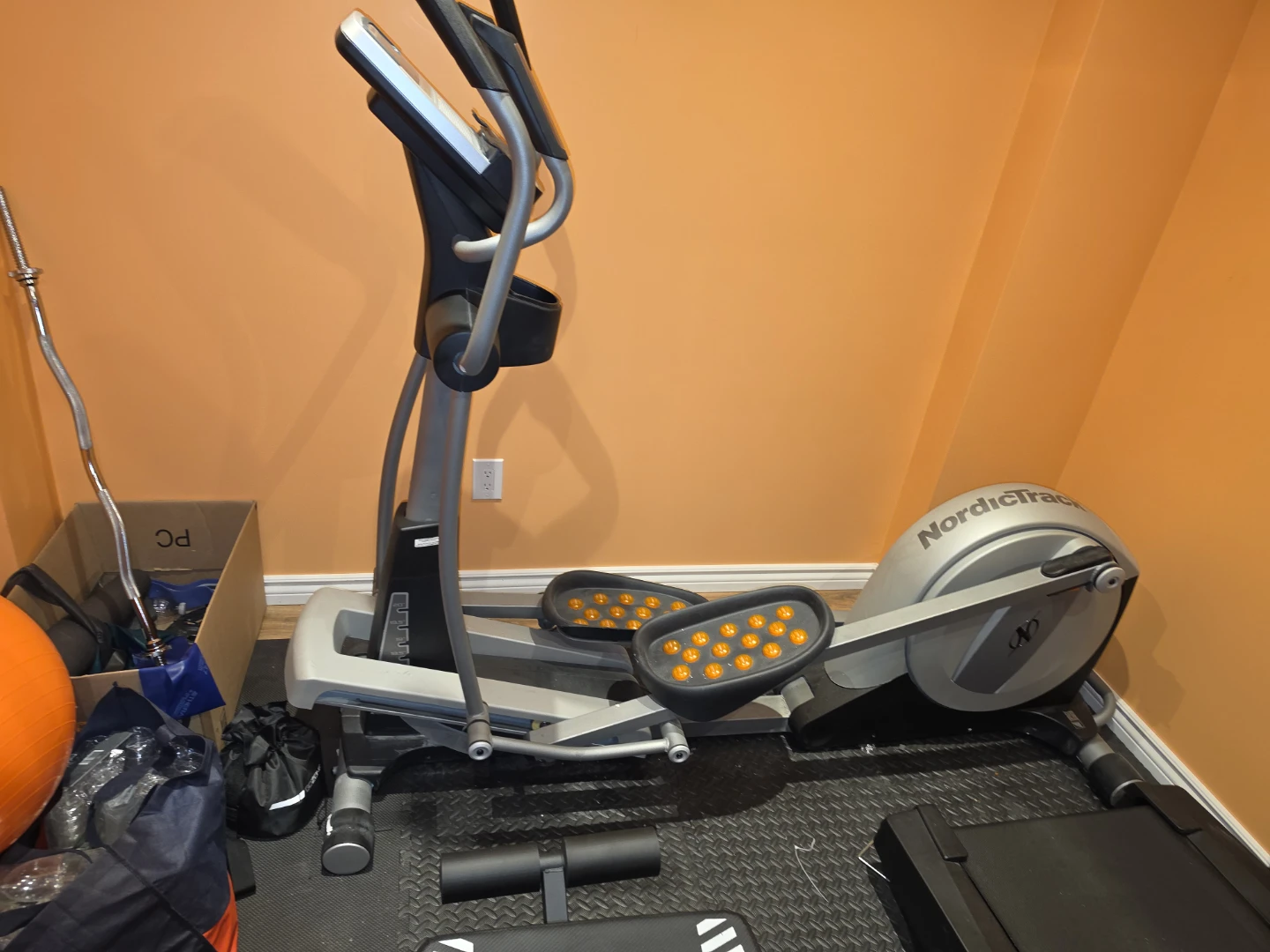 NordicTrack Elliptical - photo 2