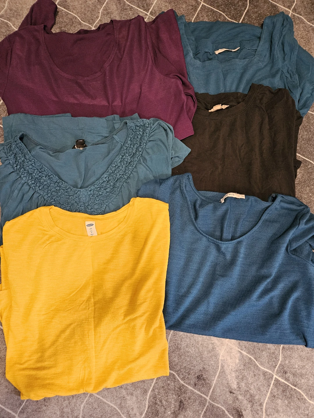 Bundle of 6 Women's Tops - Old Navy, Rickis, Unlisted