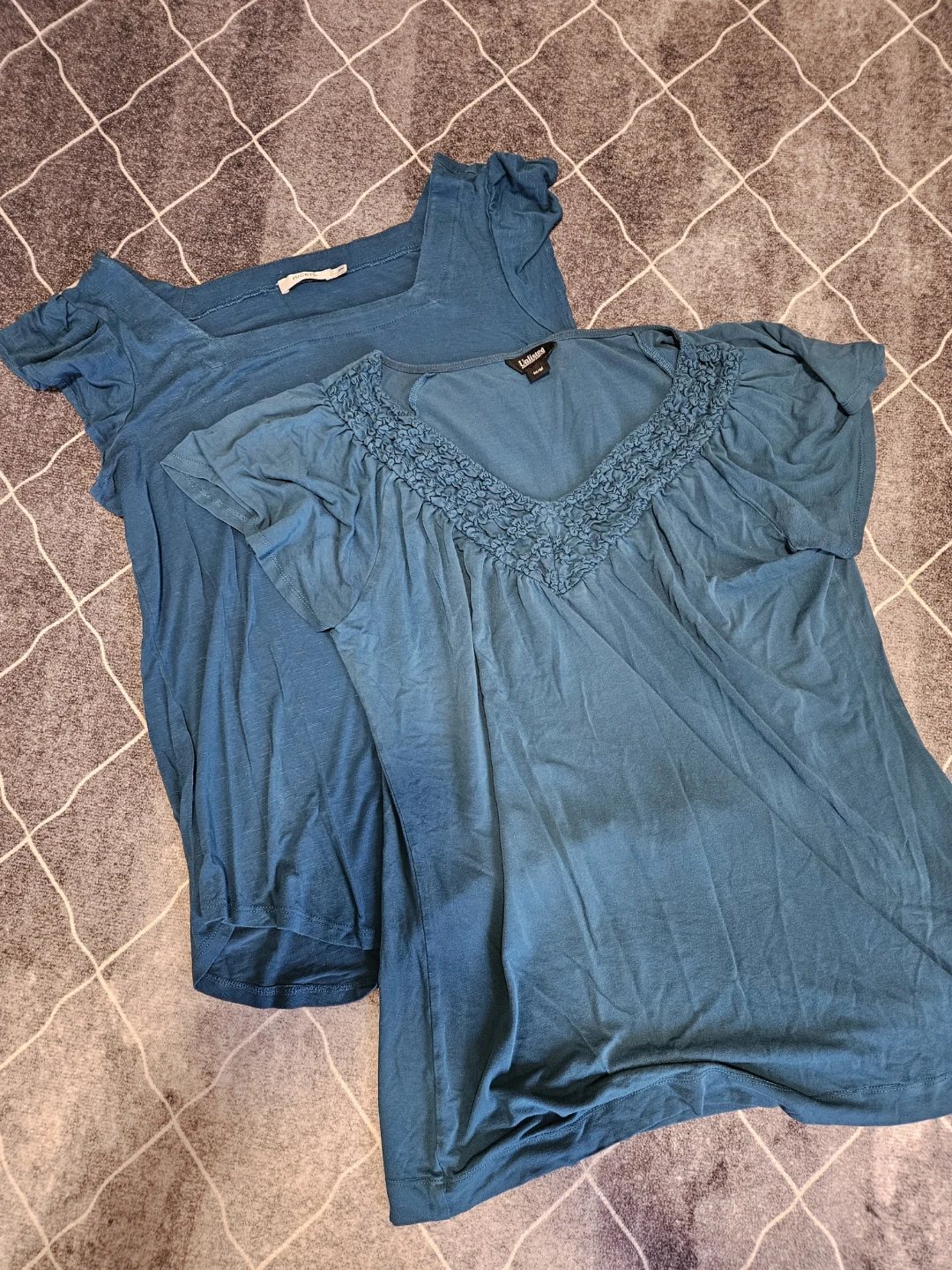 Bundle of 6 Women's Tops - Old Navy, Rickis, Unlisted - photo 4