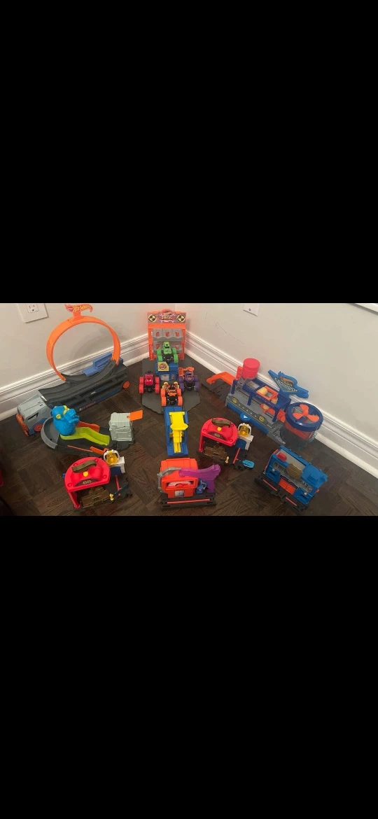 Hot Wheels City Super Spin Town