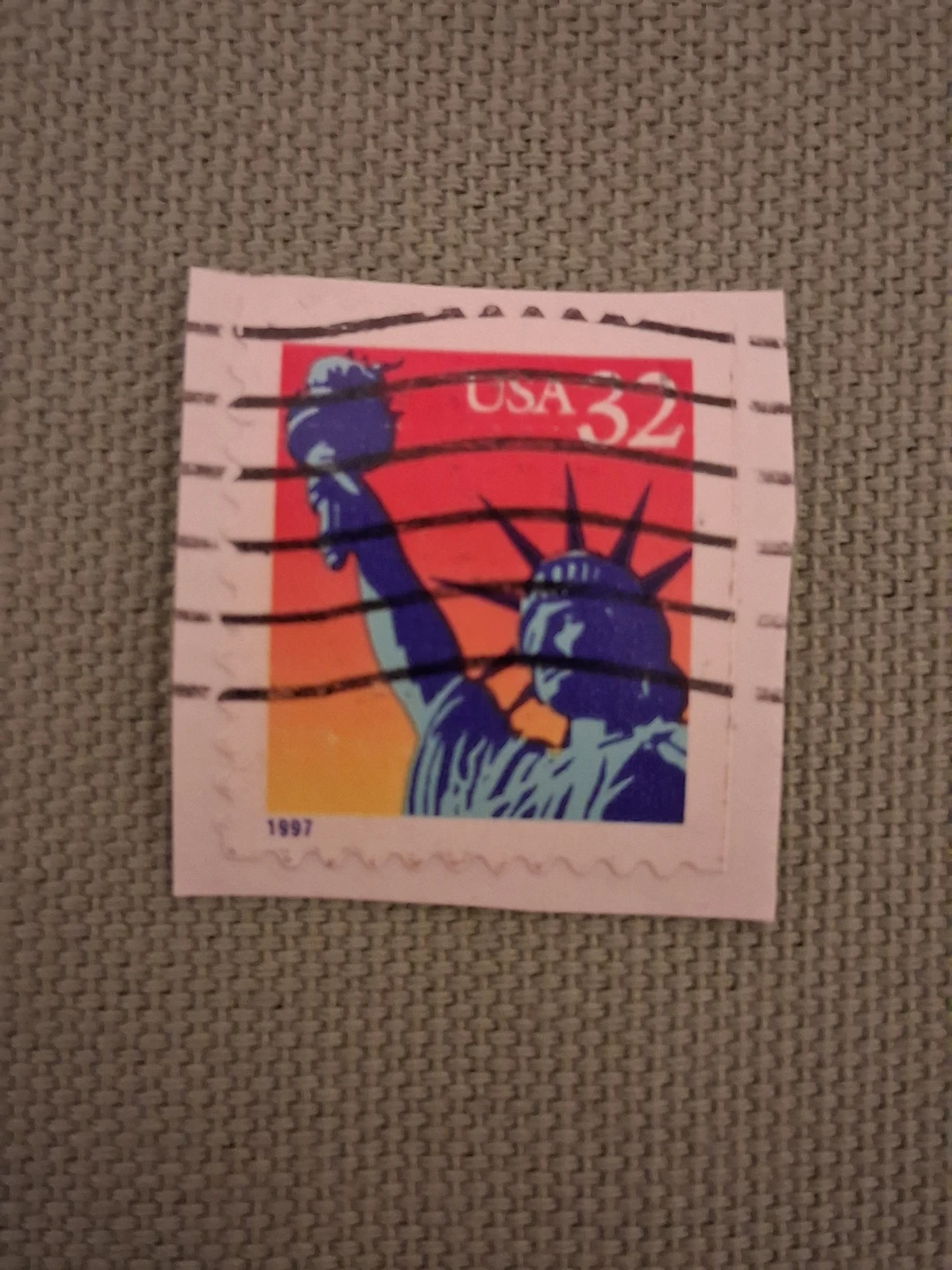 1997 United States 32-cent Statue of Liberty postage stamp