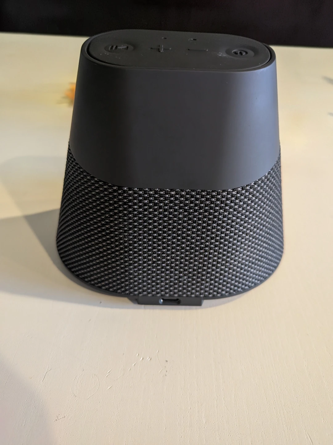 iQ Bluetooth Speaker with Magnetic Wireless Charger – Like New - photo 5
