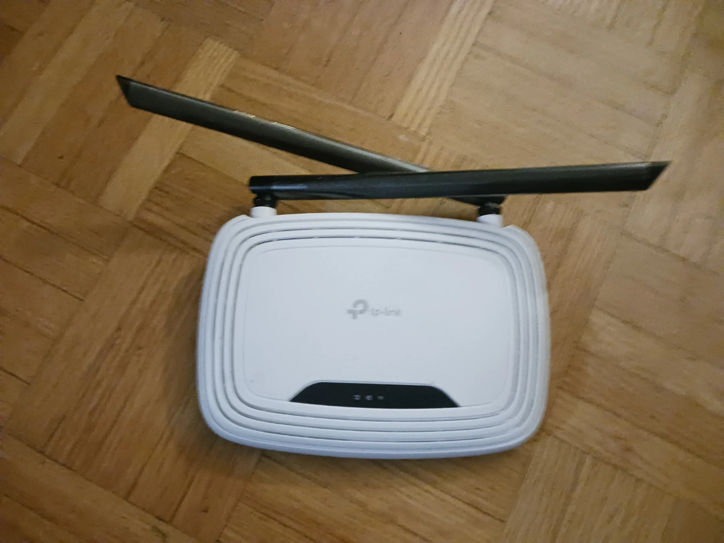 TP-Link Wireless Router - photo 3