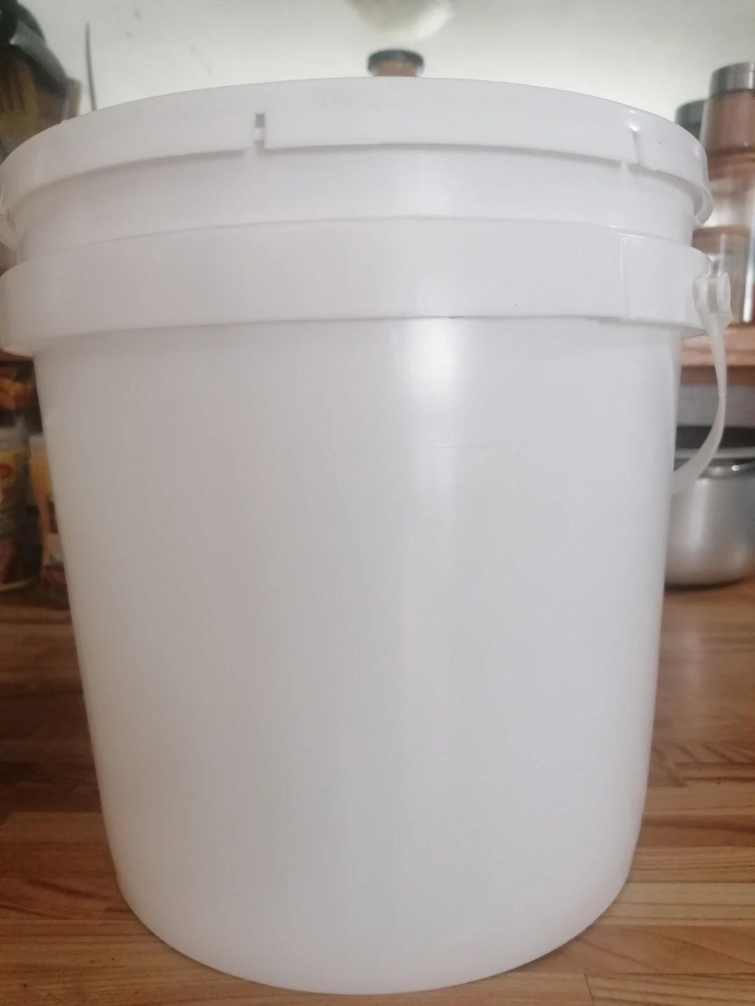 White Food Grade Plastic Buckets with Lids - photo 3