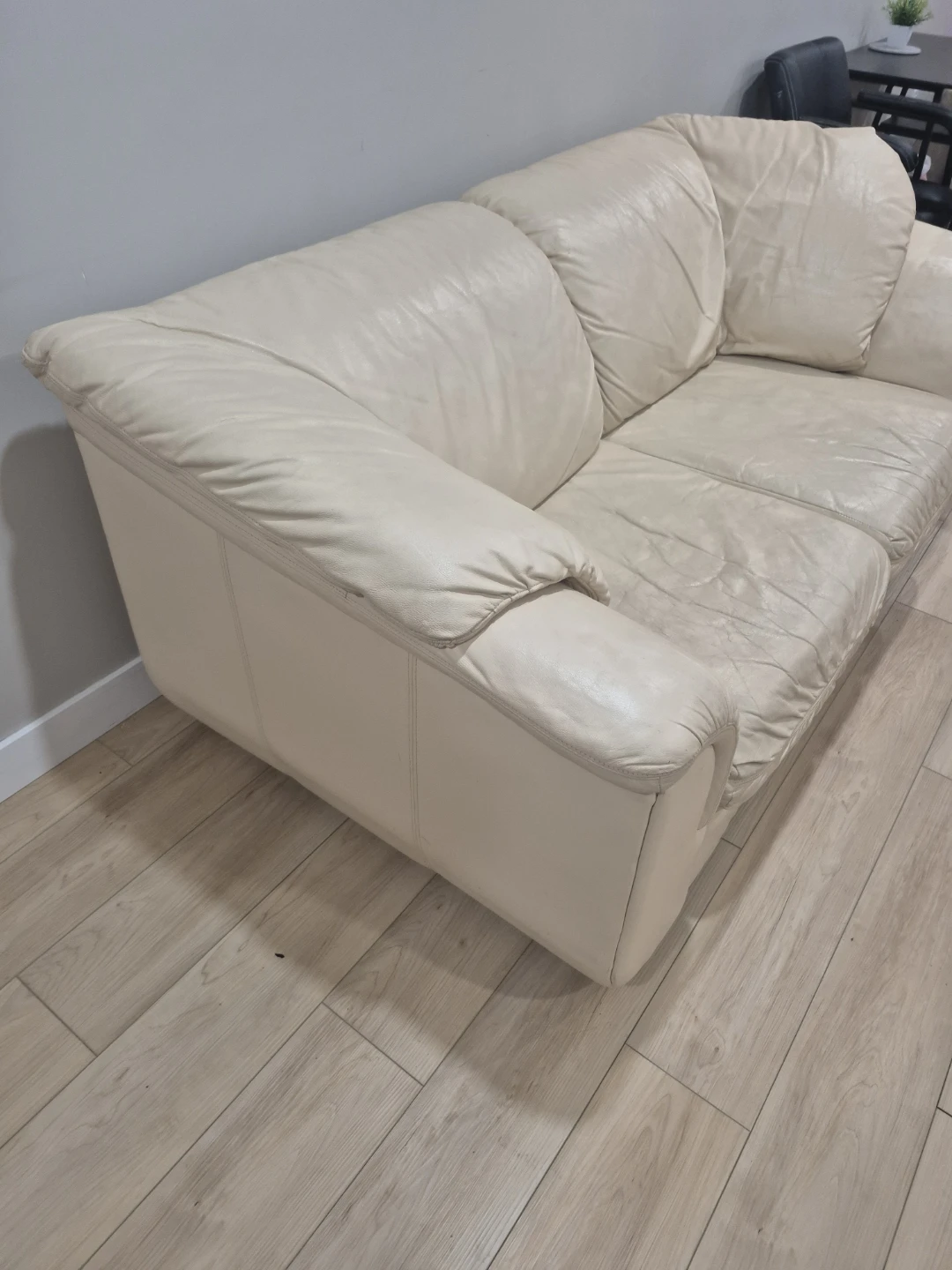 Real genuine leather sofa and loveseat - photo 2