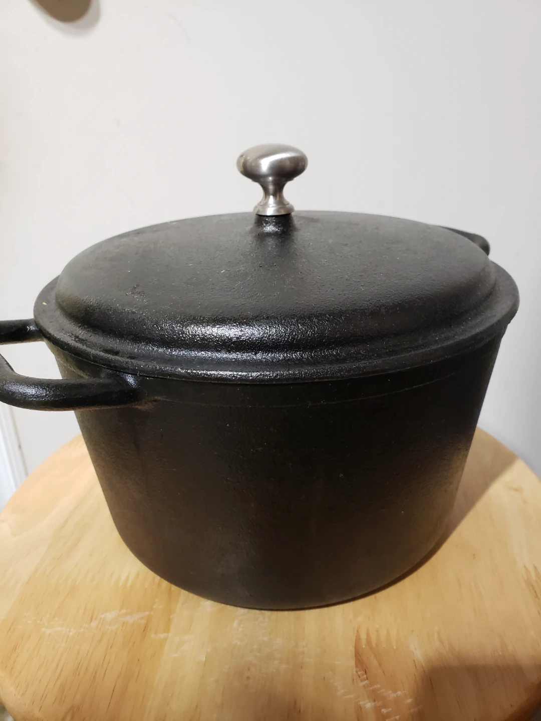 Black Cast Iron Dutch Oven - photo 3