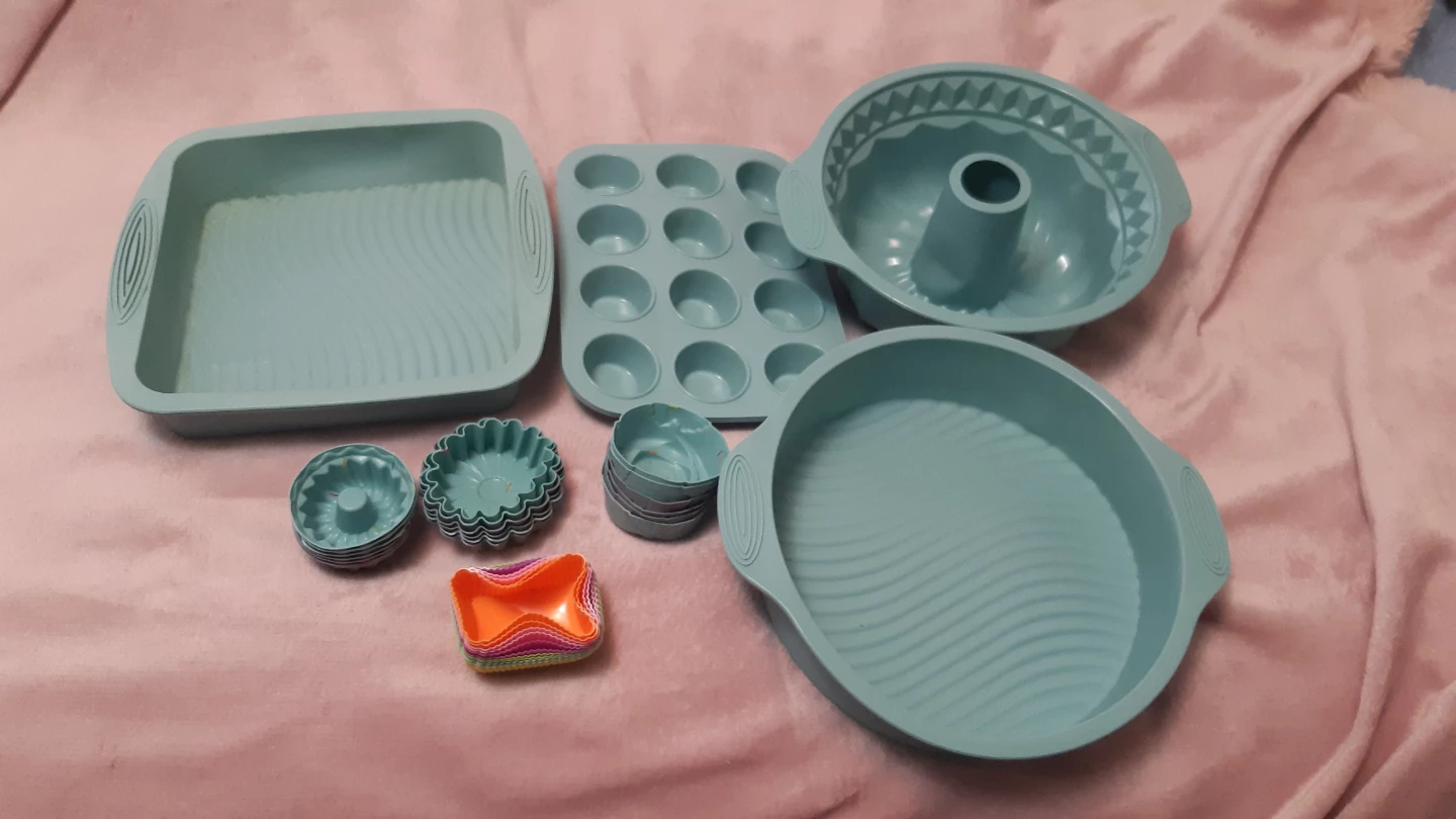 Silicone baking set