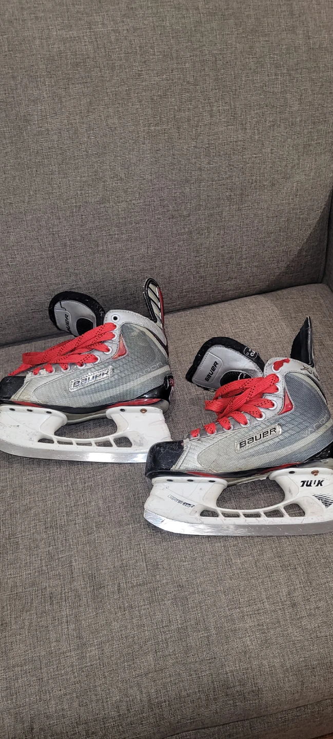 Bauer Hockey Skates Youth Size